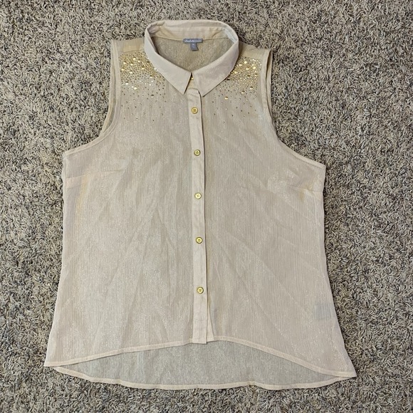Charlotte Russe Tops - Charlotte Russe Blouse Womens M Beige Gold Button Up Collared Top Business
